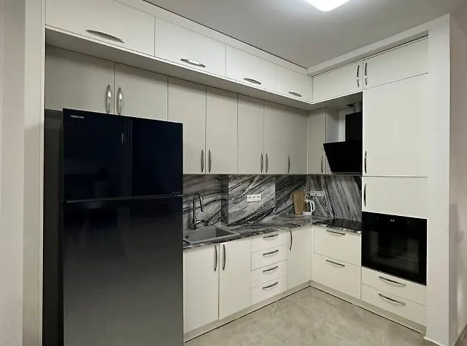 Vila com 3 dormitórios